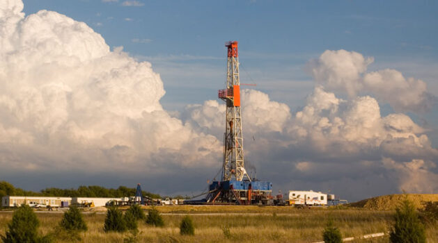 1492442 Shale Gas Rig US BS 