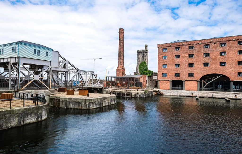Stanley Dock Liverpool CGI p Think