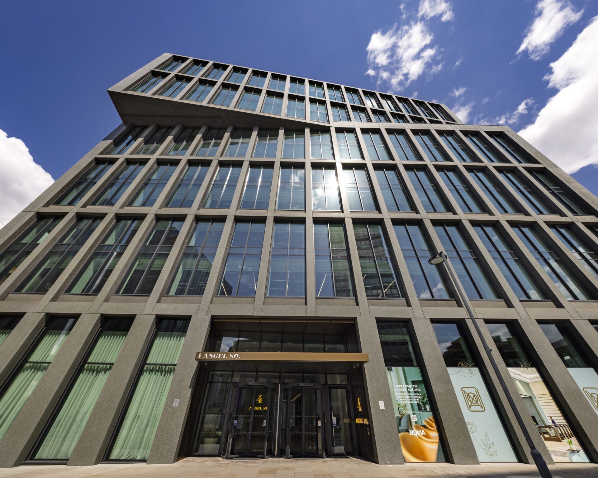 ANGEL SQUARE, savills, c Savills
