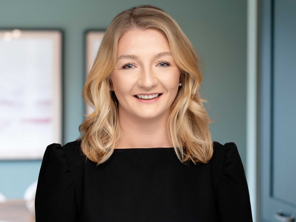 Amanda Jones Redrow p Active PR