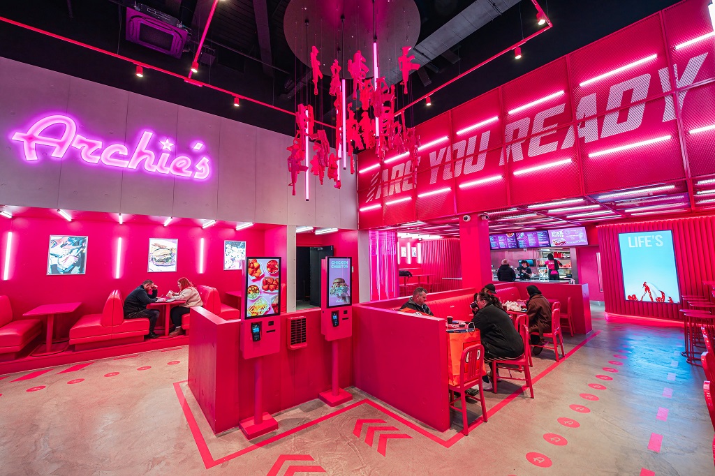 Archie's Trafford, Archie's, p Peel