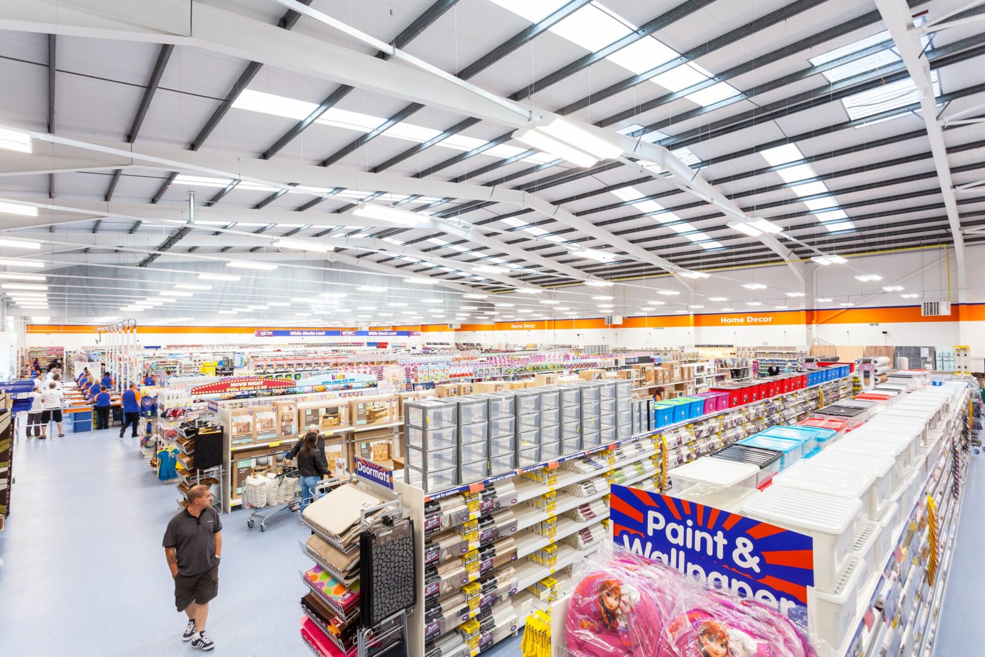 Derwent brings B&M to Edge Lane Place North West