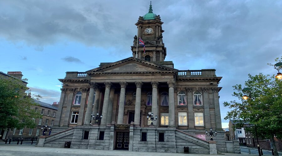 Birkenhead Town Hall, Wirral Council, p Wirral Council