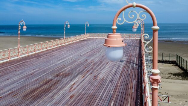 COLWYN BAY PIER 4