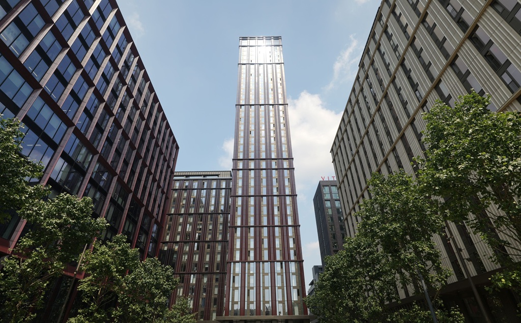 Circle Square BTR tower, Manchester, Vita p Space PR