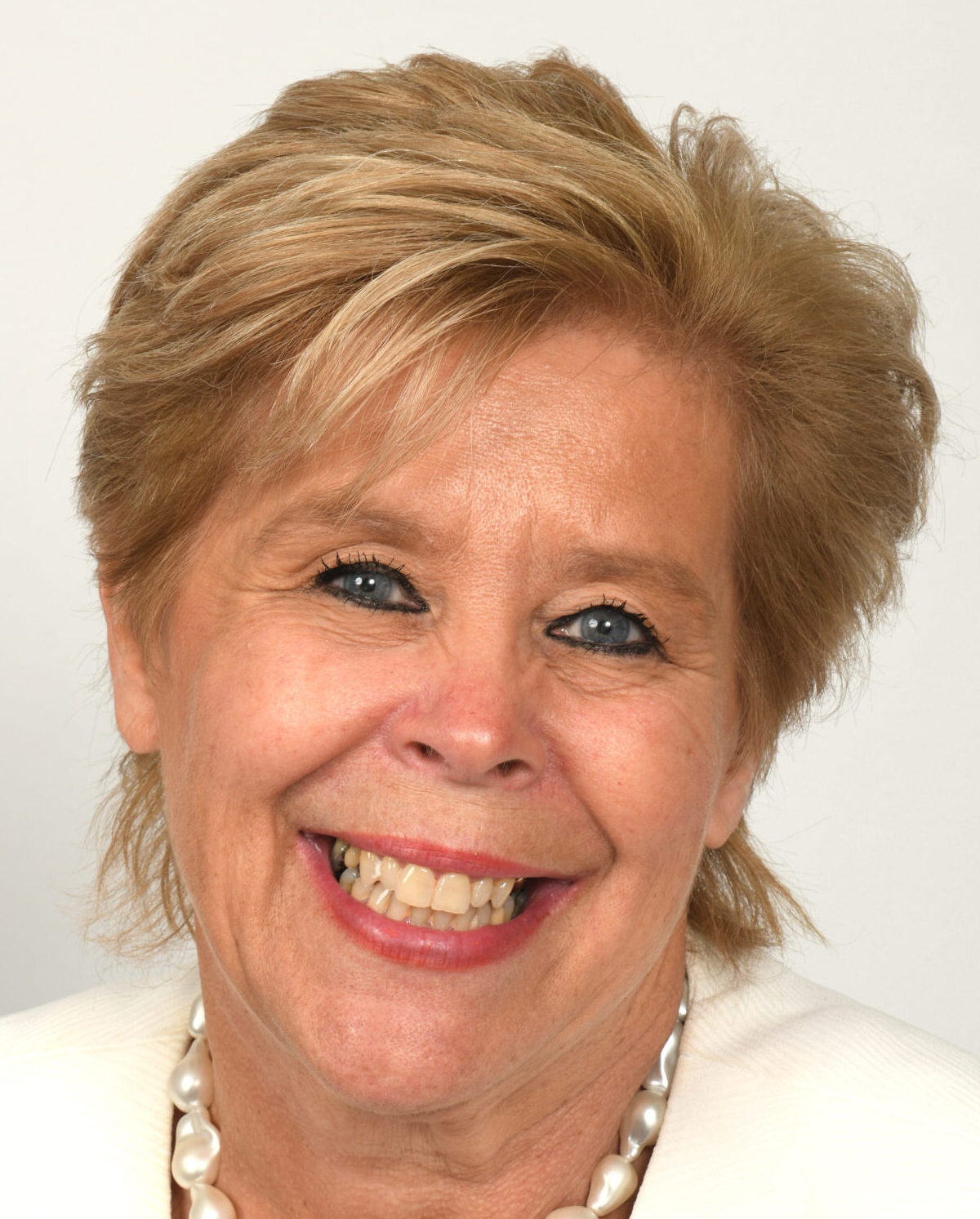 Cllr Anne Handley East Rdiding of Yorkshrie Council p East Riding of Yorkshire Council e