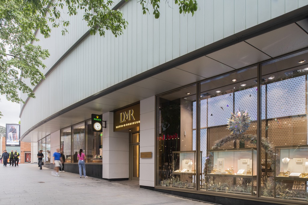 Jewellery store increases space at Liverpool One, adds champagne bar