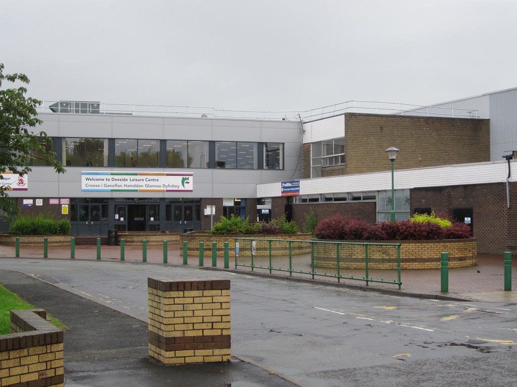 Place North West Flintshire leisure centre to provide 250 hospital beds