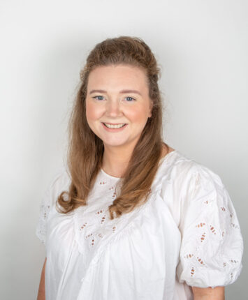 Eleanor Hinds, SCAPE, p ing media