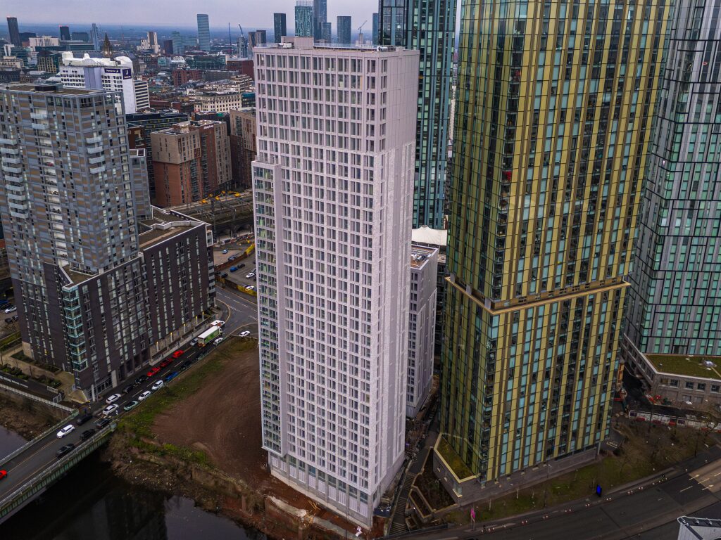 Embankment Exchange, Legacie, c Legacie