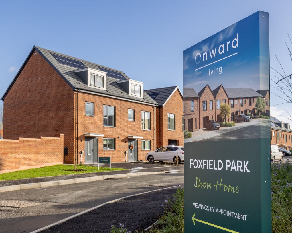 Foxfield Park, Lovell Onward, p Cartwright