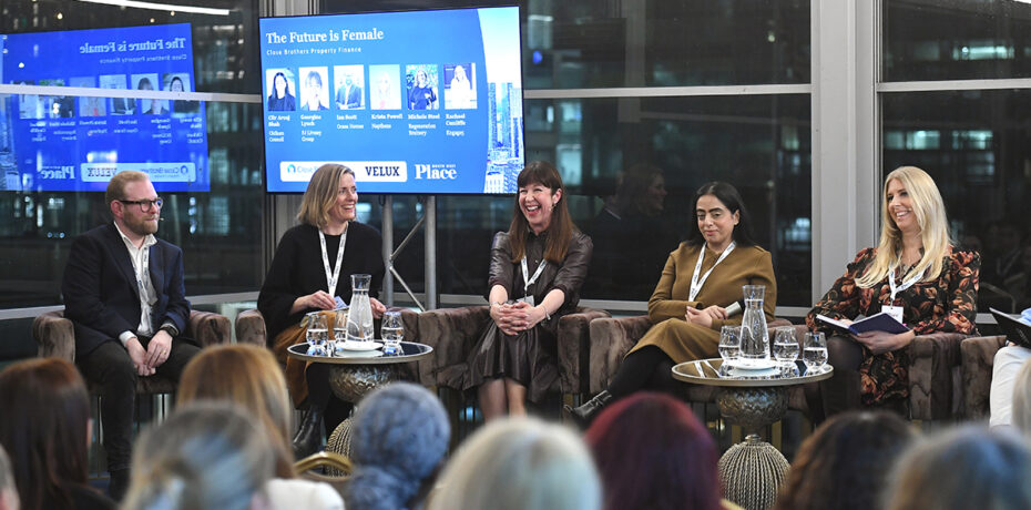 Future is Female CloseBros C PNW