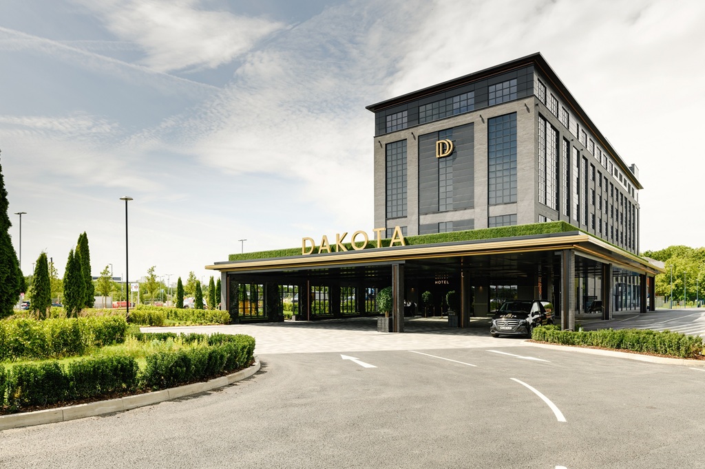 GMI Dakota Manchester Airport