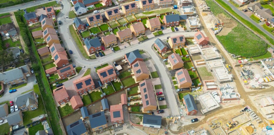 Housing generic aerial iStock license PU bought c Nickbeer