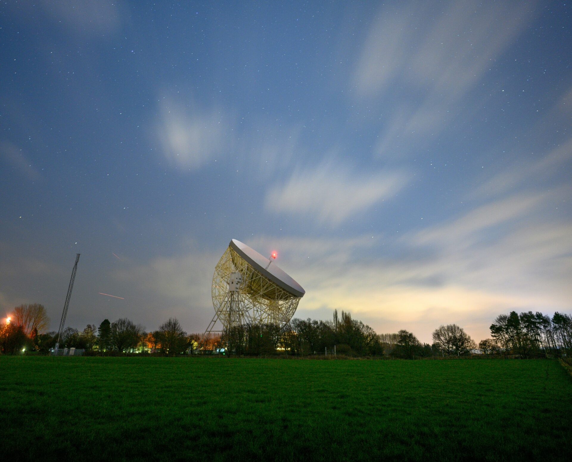 Jodrell Bank, c Mark McNeil via Unsplash