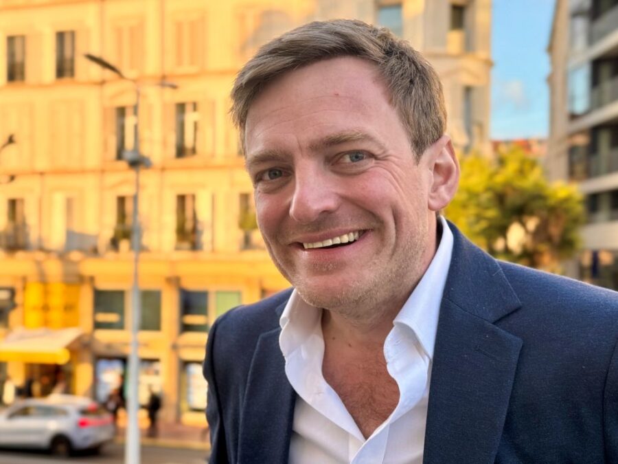 Julien Buronfosse, Karrev, c Place North West