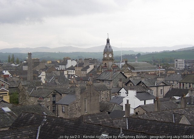 Kendal roofs, c Humphrey Bolton via CC BY SA . bit.ly SLASH MVQefT