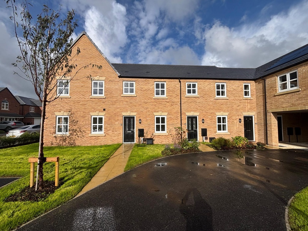 Kirkham, Auxesia Homes, p Dawn Media