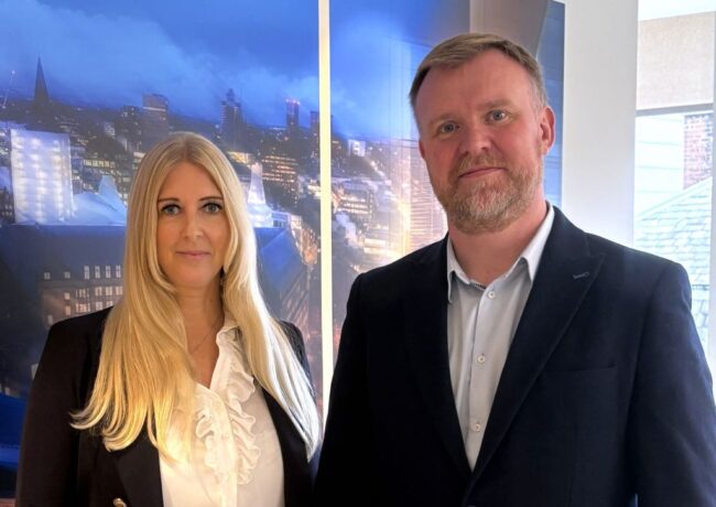 Krista Powell and Stephen Faulkner, Napthens, p Napthens