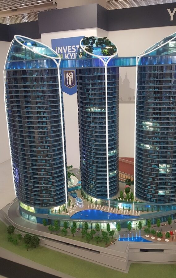 MIPIM 2018 Kyiv Stand Model