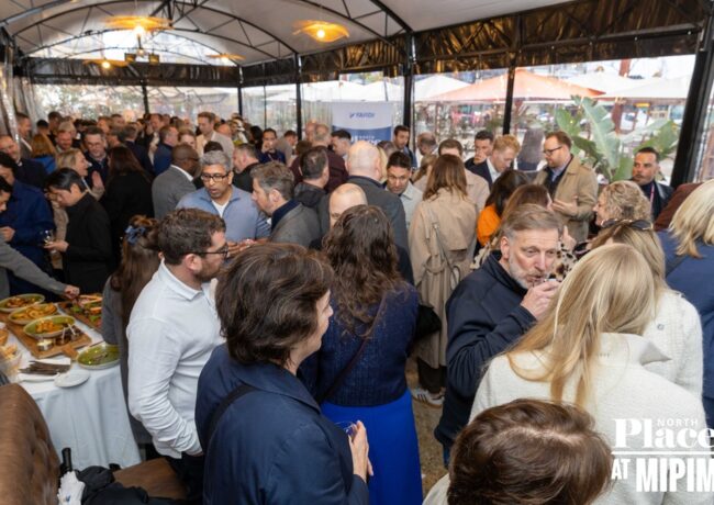 MIPIM Arrival Drinks Photograph ()