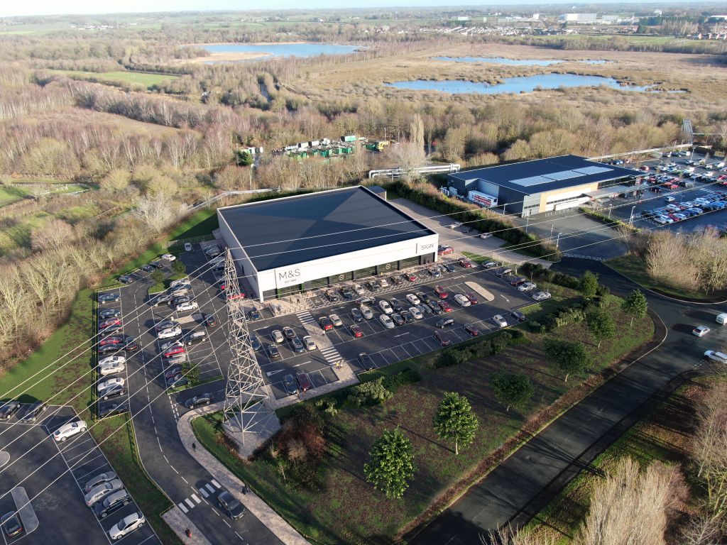 M&S Northwich, M&S, p Royal Pilgrim