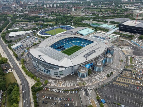 Manchester City Etihad Stadium, Manchester City FC, c Photo SLASH Map COLON Arne Müseler, arne mueselerr.com, CC BY SA . bit.ly SLASH Qzkf