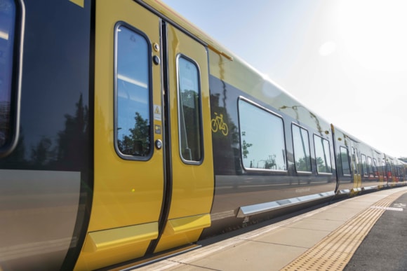Merseyrail train, Merseyrail, p LCRCA