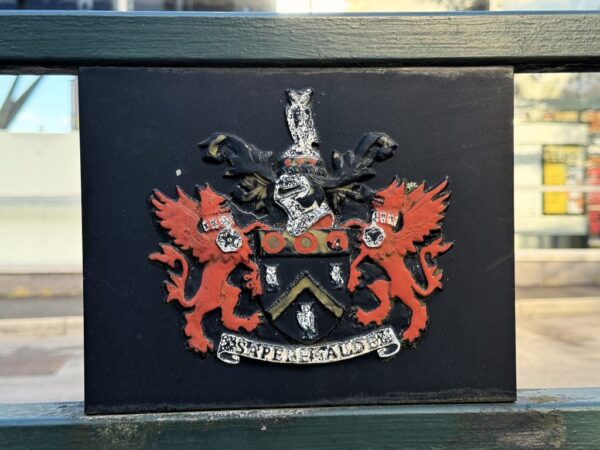 Oldham Council generic coat of arms, Oldham Council, c PNW