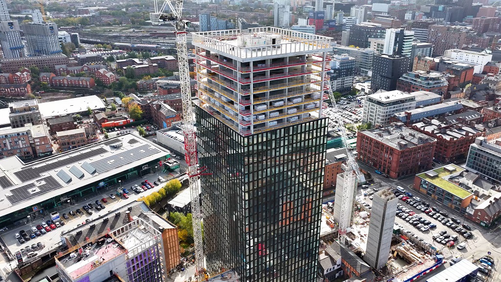 One Port Street tops out, Select, p Citypress