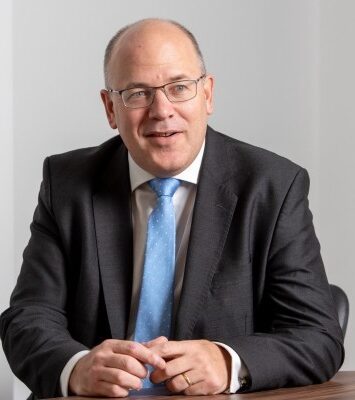 Phil Basten p, Handelsbanken