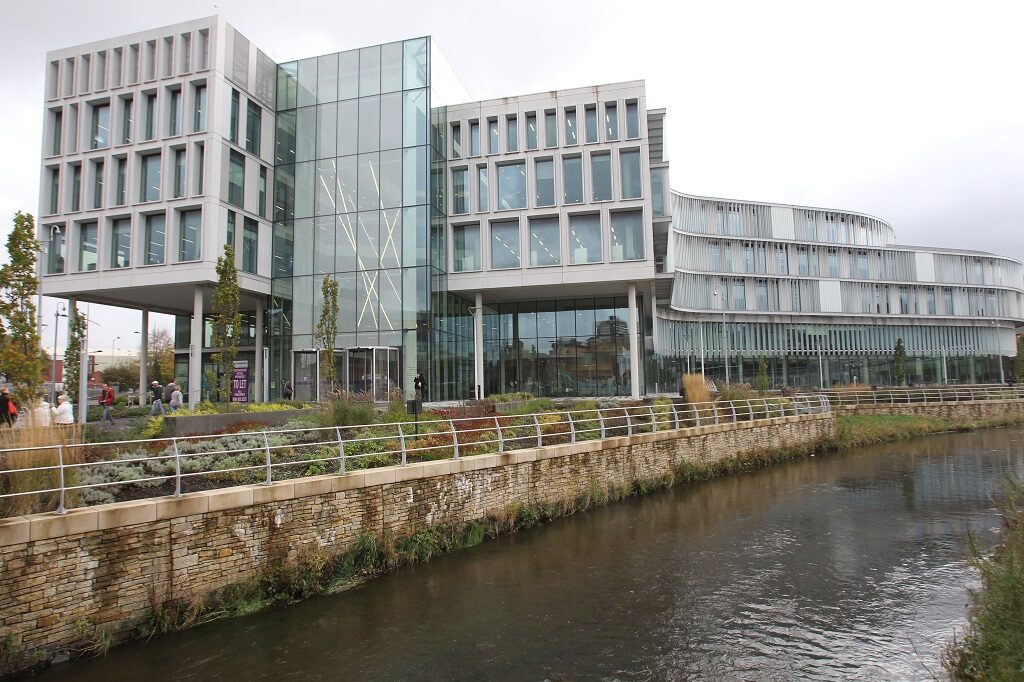 ROCHDALE COUNCIL OFFICES C PLACE NORTH WEST