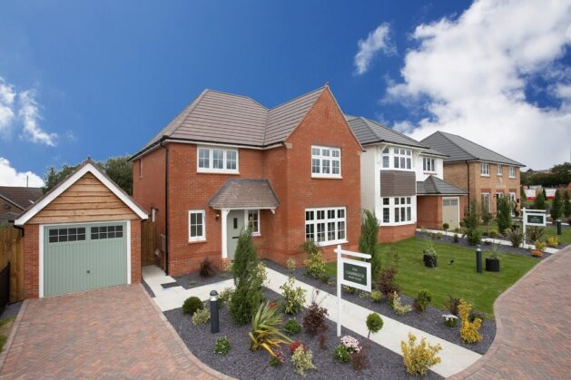 Redrow Show Homes Saddleworth View