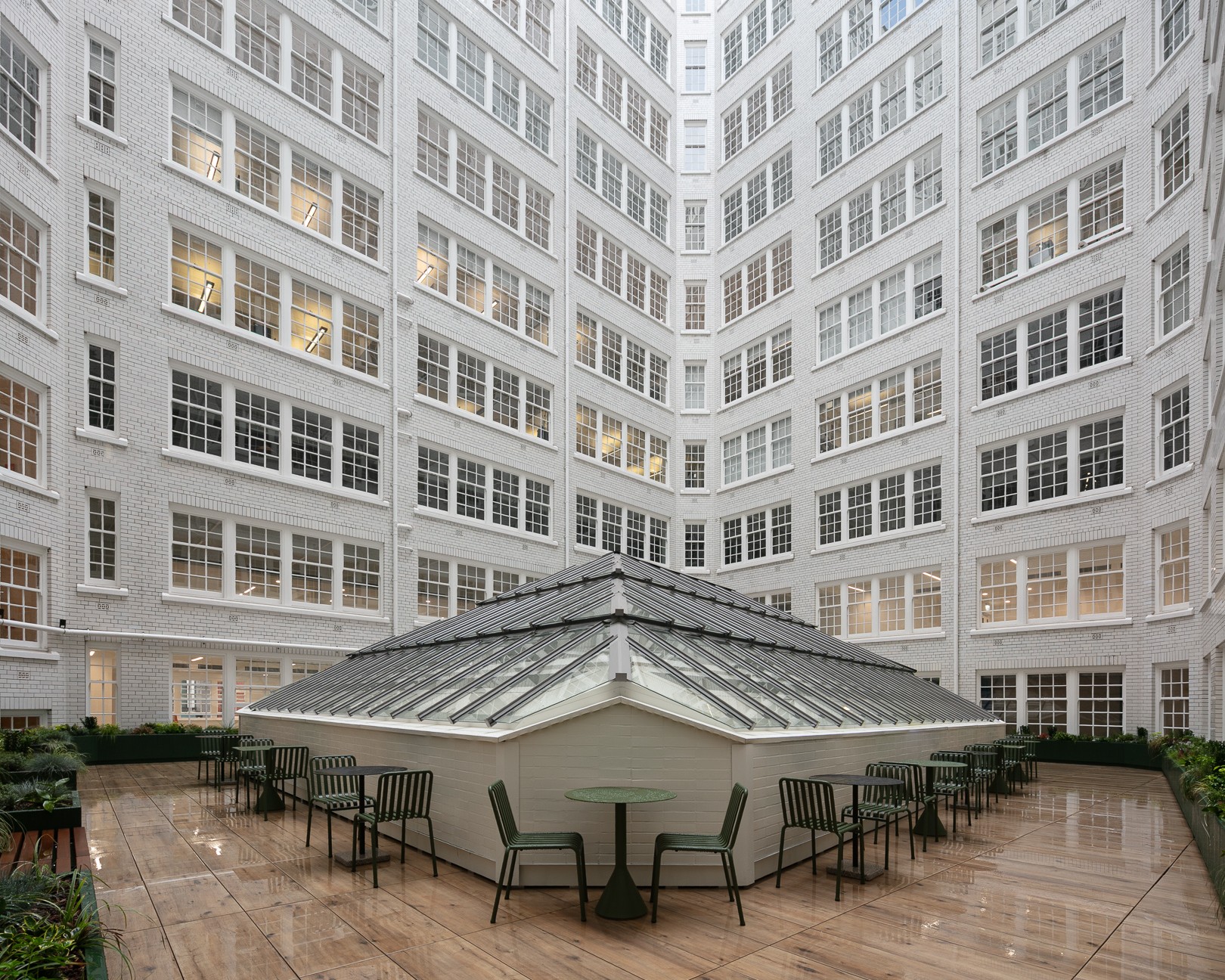 Sunlight House Gallery, Karrev, c Mike Dinsdale ()