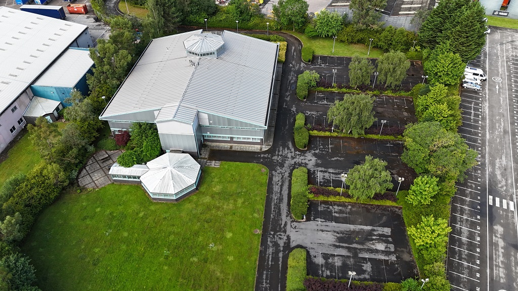 Vision House, Hurstwood Holdings, p De la PR