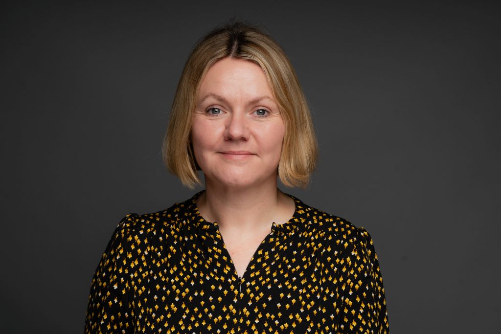 Zoe Watters, Deloitte, p MC