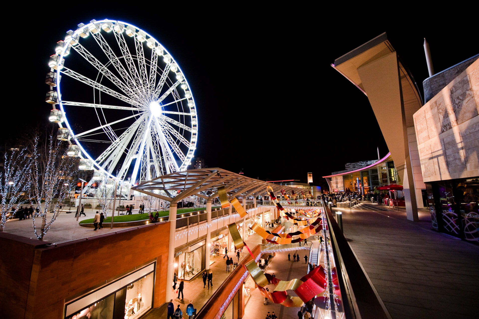 Liverpool One wheel